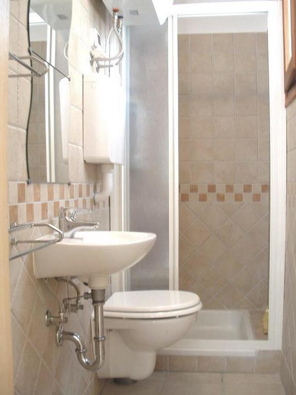 Apartments Kump Ровин Екстериор снимка